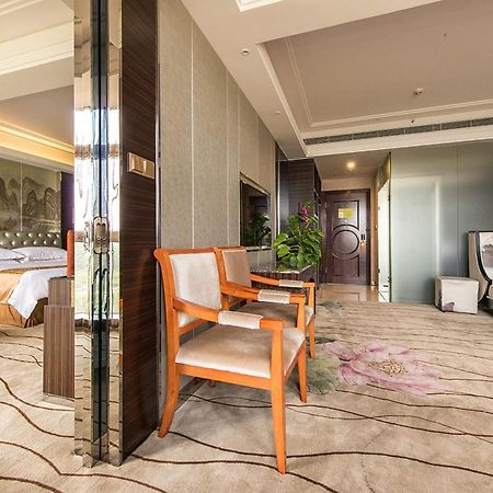 Vienna International Hotel Shenzhen Longgang Lilang Exterior photo